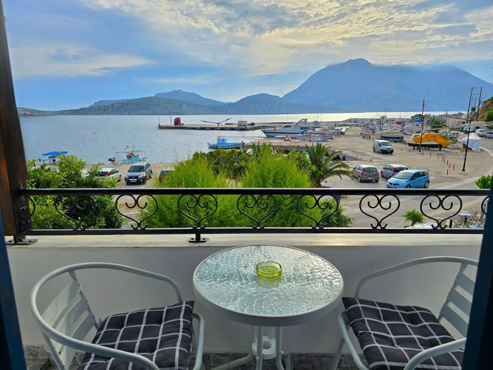 Aglaia Studios Fournoi Buitenkant foto