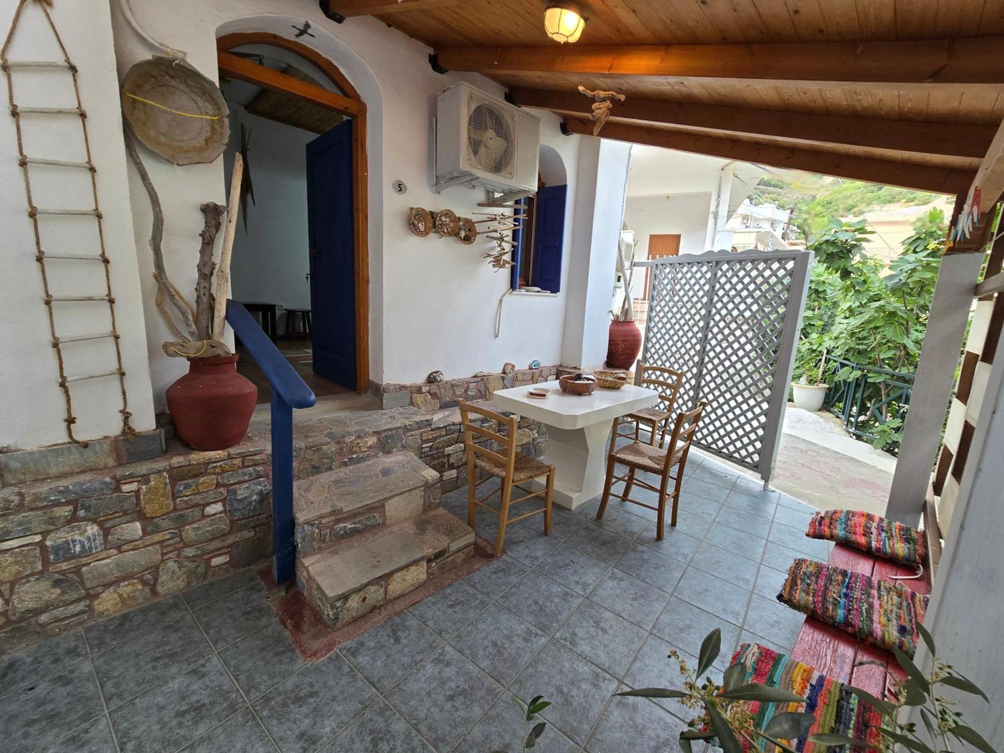 Aglaia Studios Fournoi Buitenkant foto